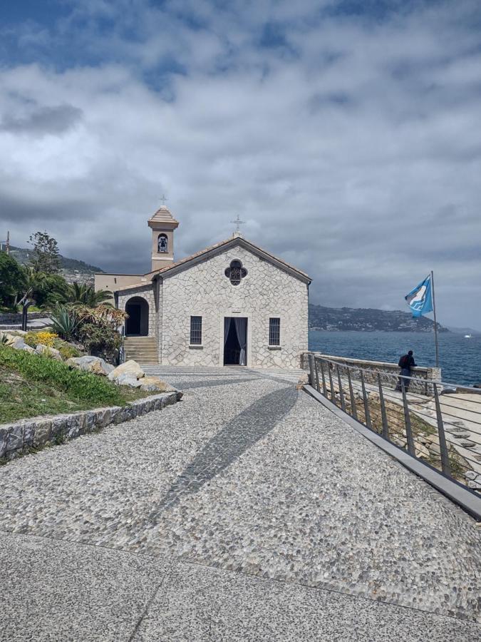 Bungalow Sixdays 2 Camporosso  Bagian luar foto